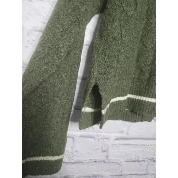 Abercrombie and Fitch wool blend button down cardigan sweater green small. - Picture 8 of 10